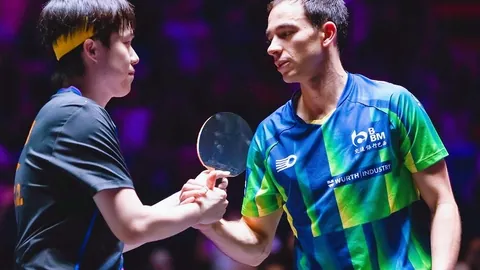 中国女子举重队时隔六年勇夺世界大赛团体金牌，新华网报道