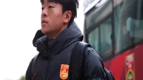 [中超]路易斯梅开二度，特谢拉助阵夺冠